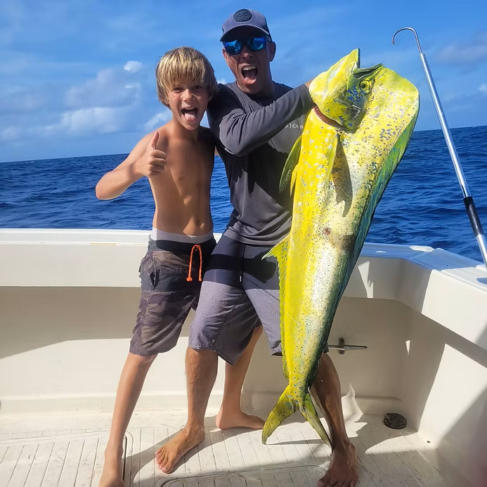 Belle prise par Niels(Capitaine) et son fils!